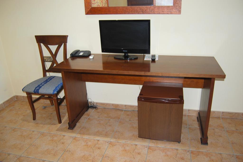 Hostal Meson Arboleas الغرفة الصورة